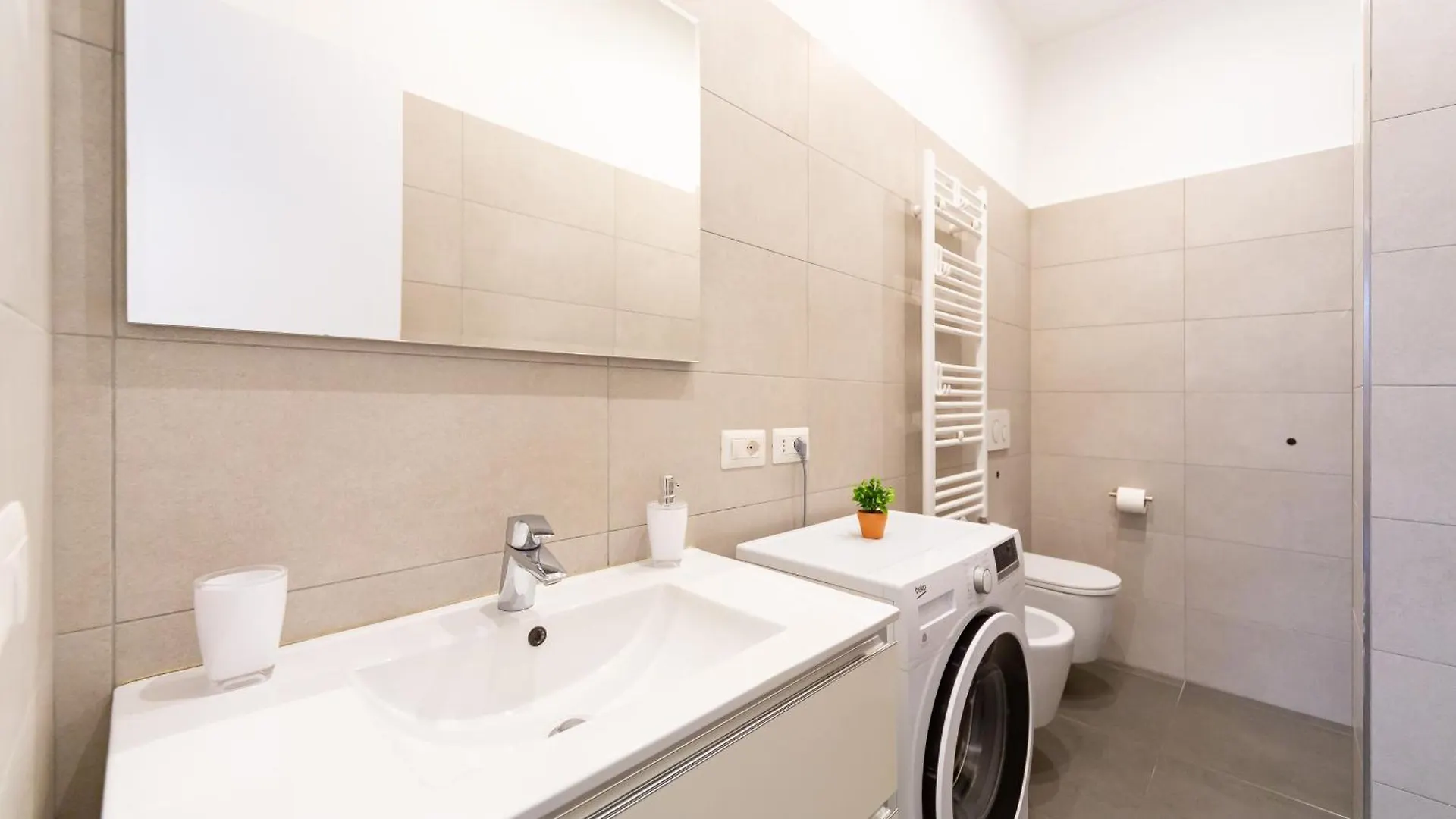 Apartment Metro M1- Fiera Citylife Duomo 10 Min Ac Wi-Fi Milan
